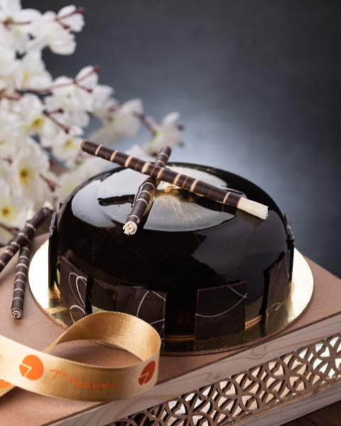 Belgian Couverture Chocolate Cake | Order Chocolate Cake Online – Liliyum  Patisserie & Cafe